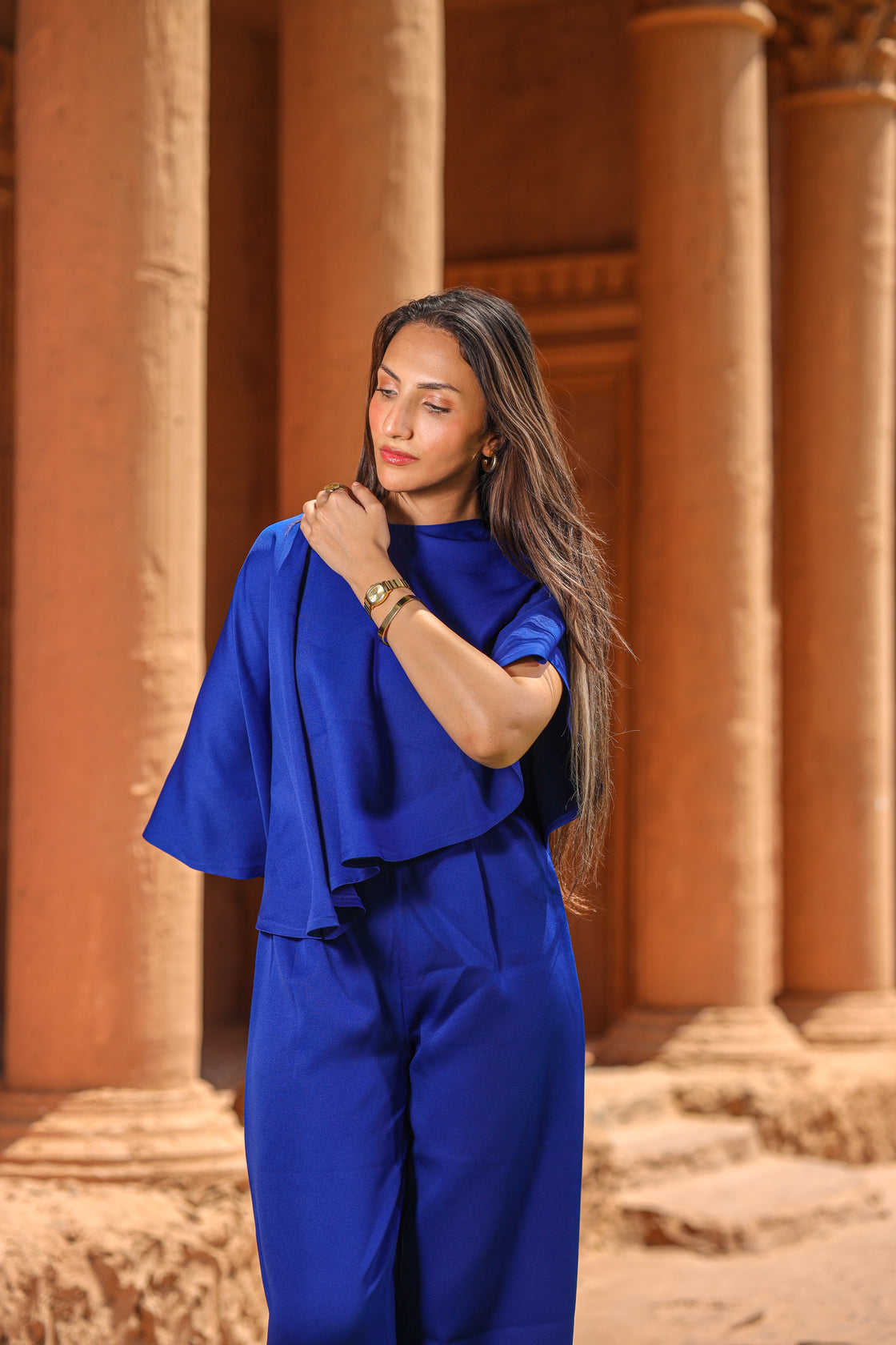 Nefertari Cape Set